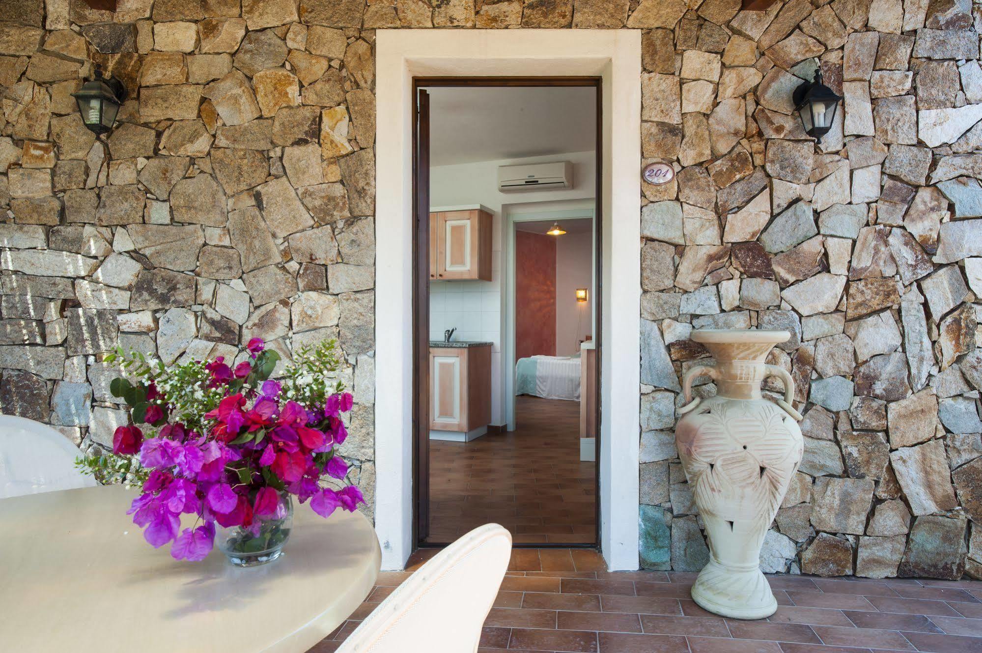 Residence S'Incantu Villasimius Eksteriør billede